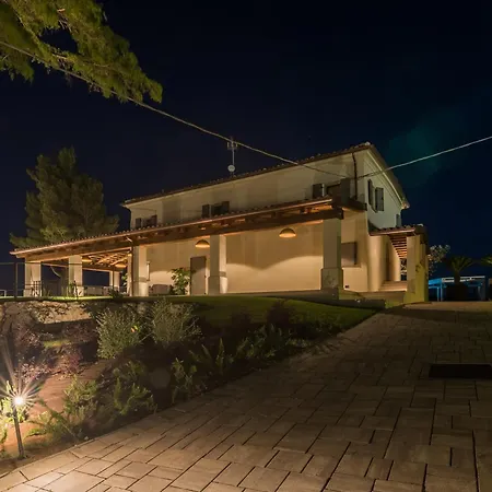 Villa Villa Maracci